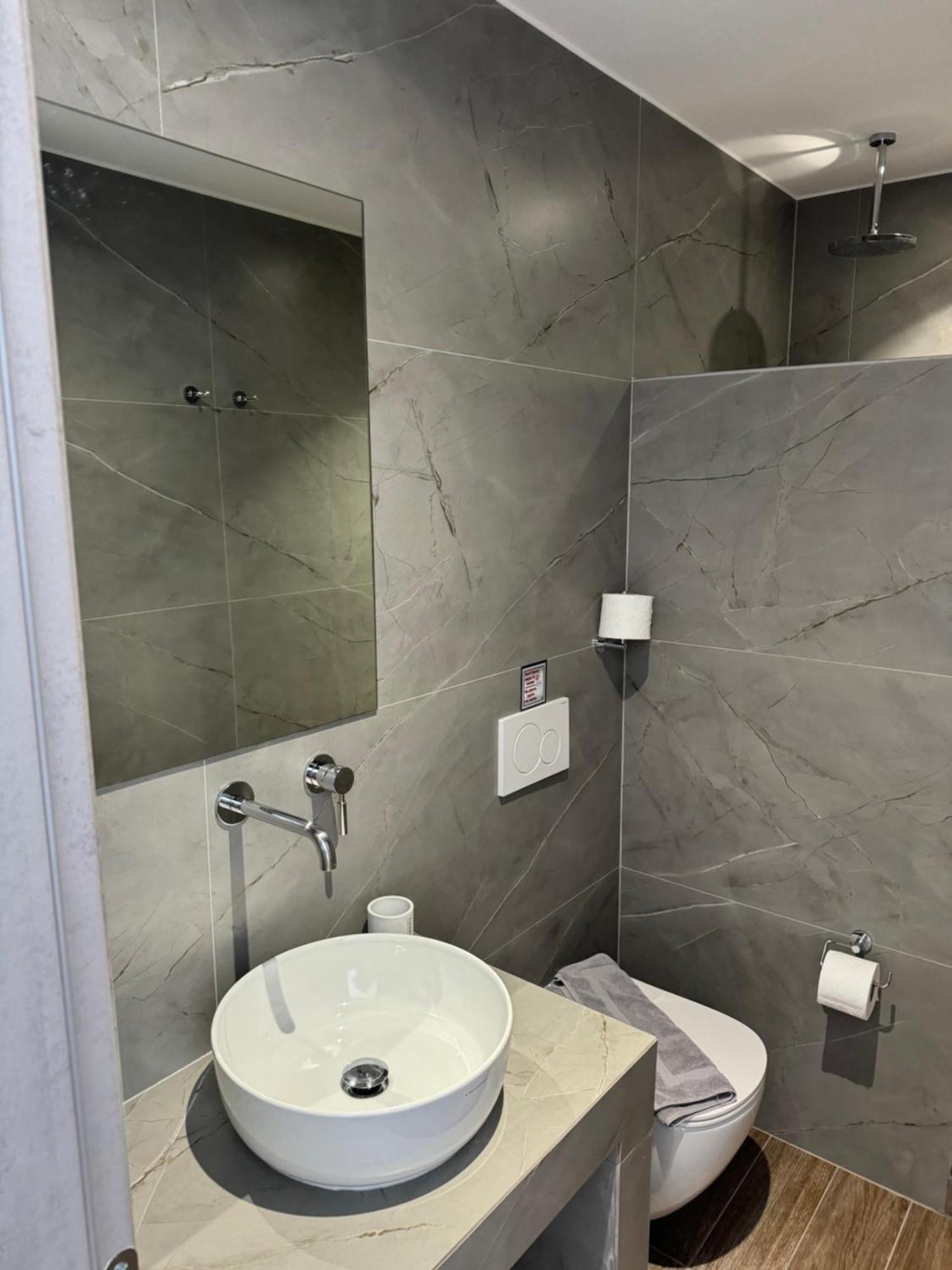 Madaky Hotel Nausa Zewnętrze zdjęcie